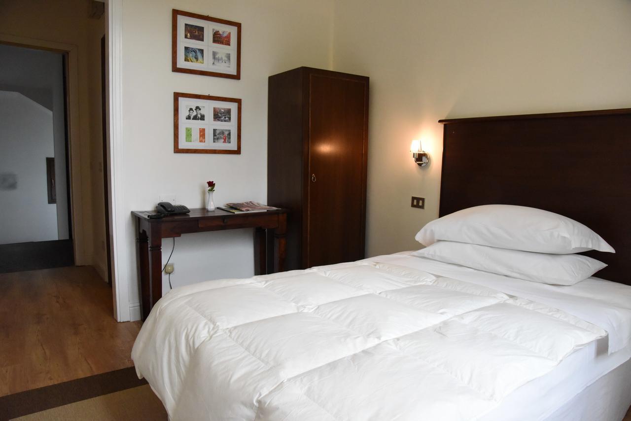 Hotel Livio Brescia Exterior photo
