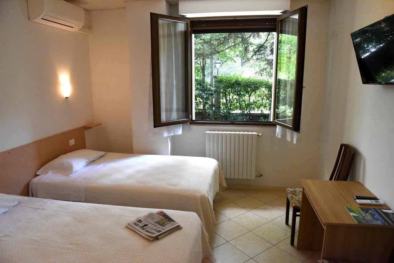 Hotel Livio Brescia Exterior photo