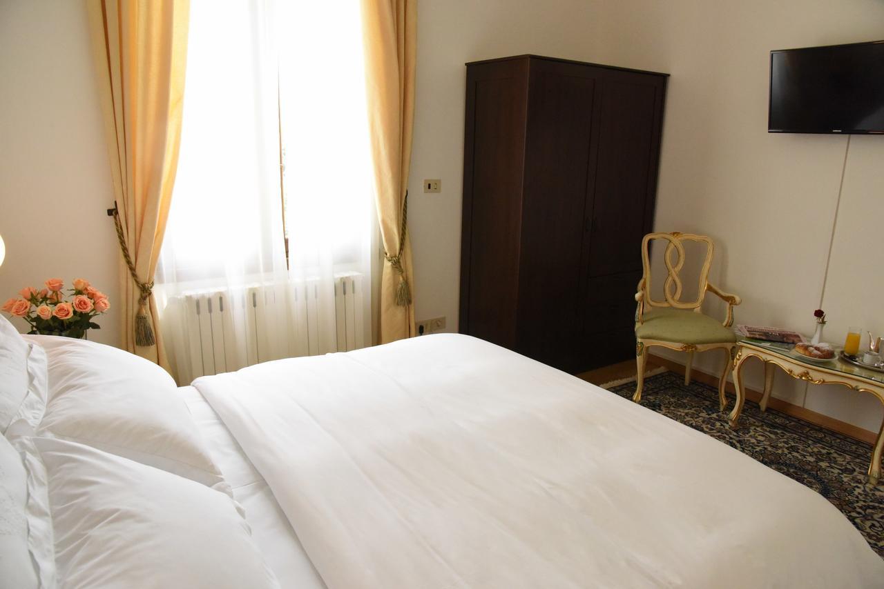 Hotel Livio Brescia Exterior photo